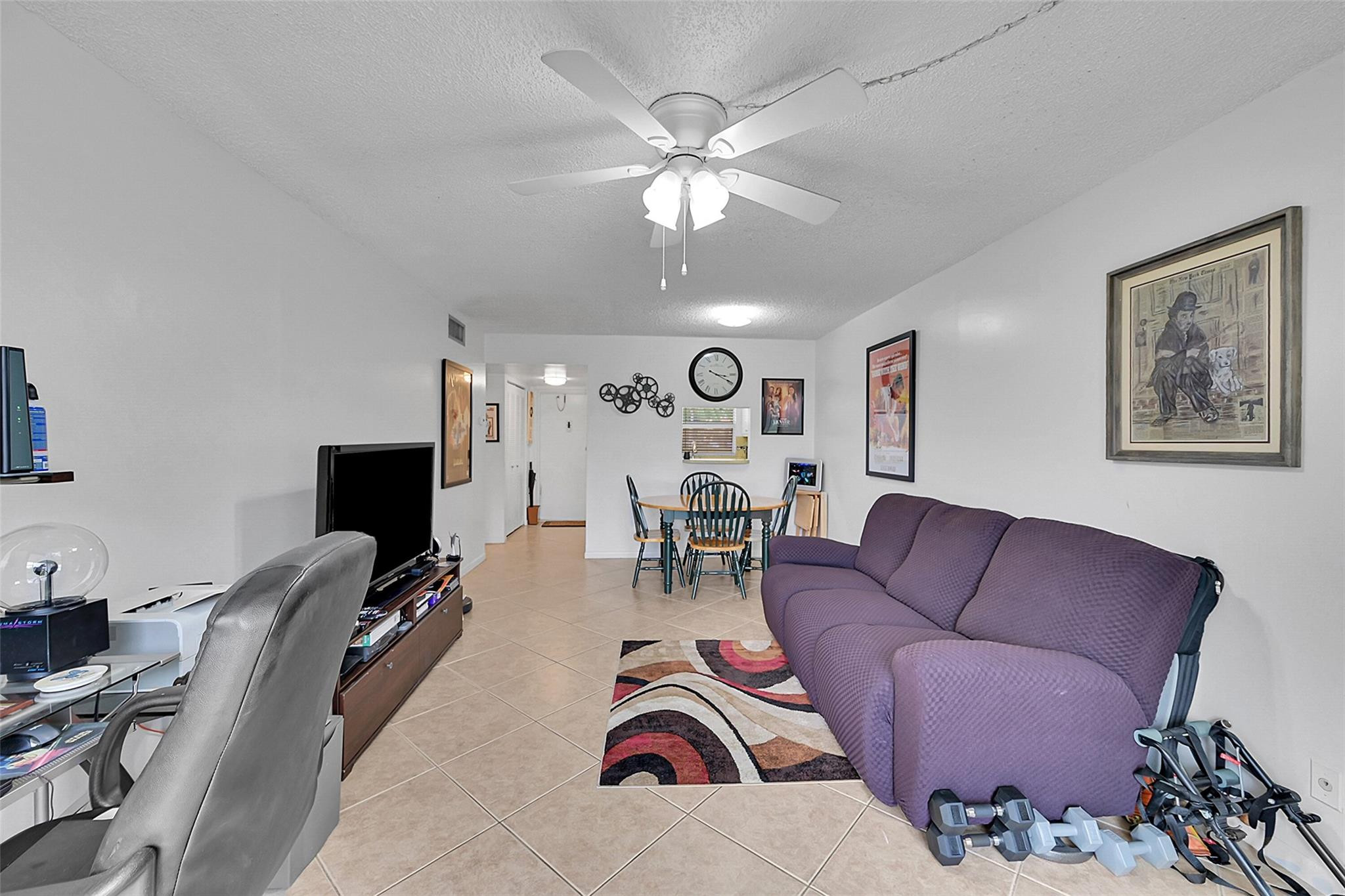 9281 Lakes Blvd 106
