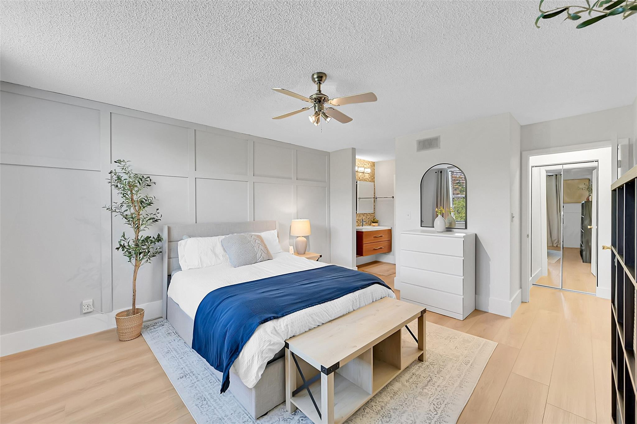 2660 Carambola Cir N 202