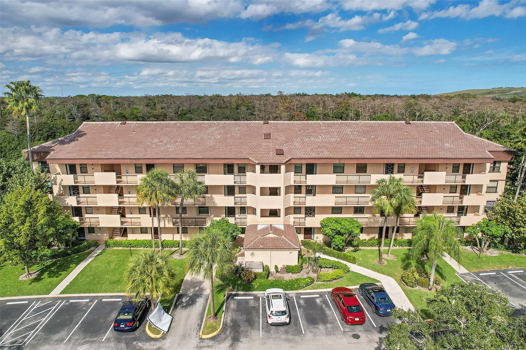 2660 Carambola Cir N 202