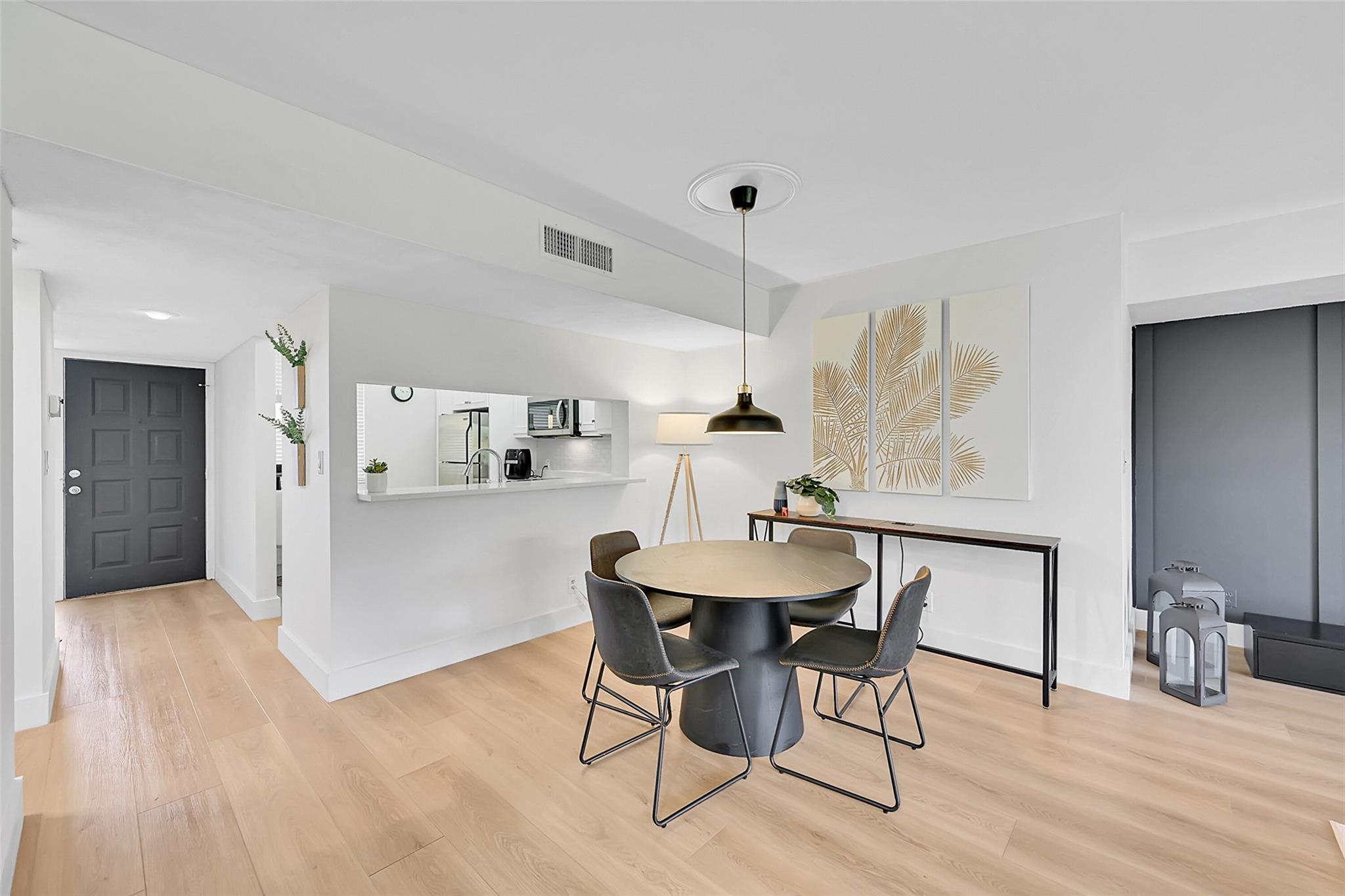 2660 Carambola Cir N 202