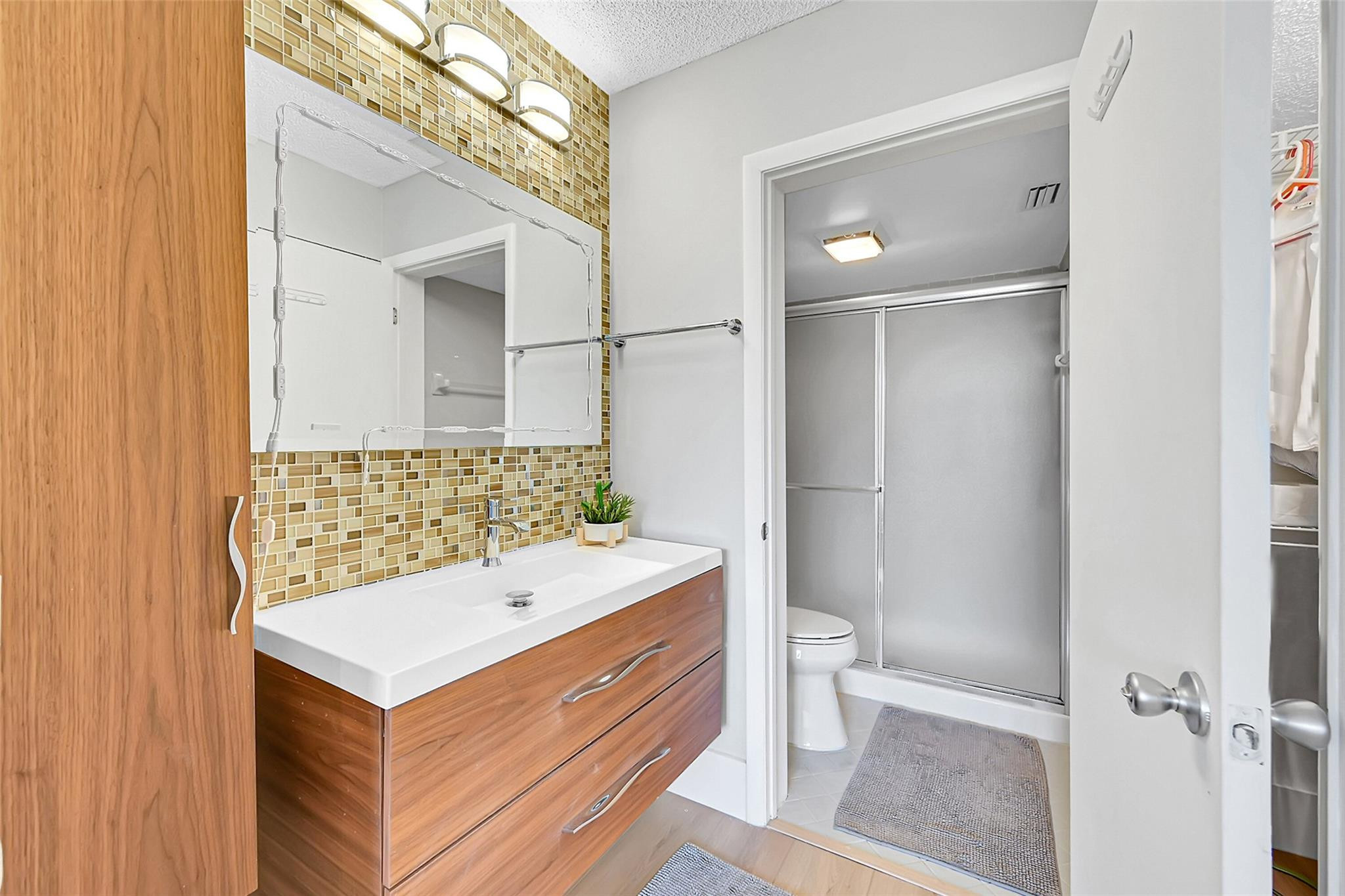 2660 Carambola Cir N 202