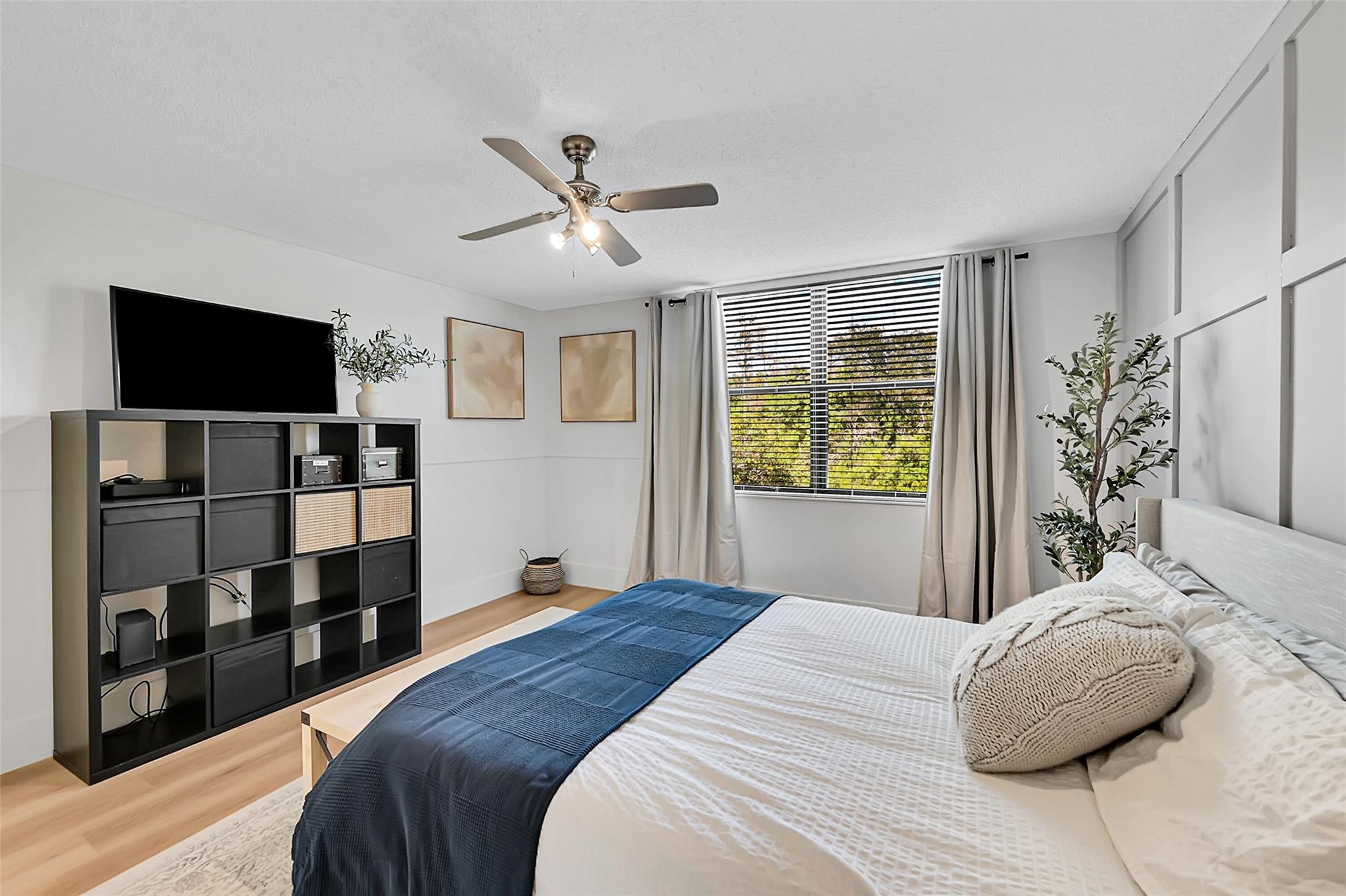 2660 Carambola Cir N 202