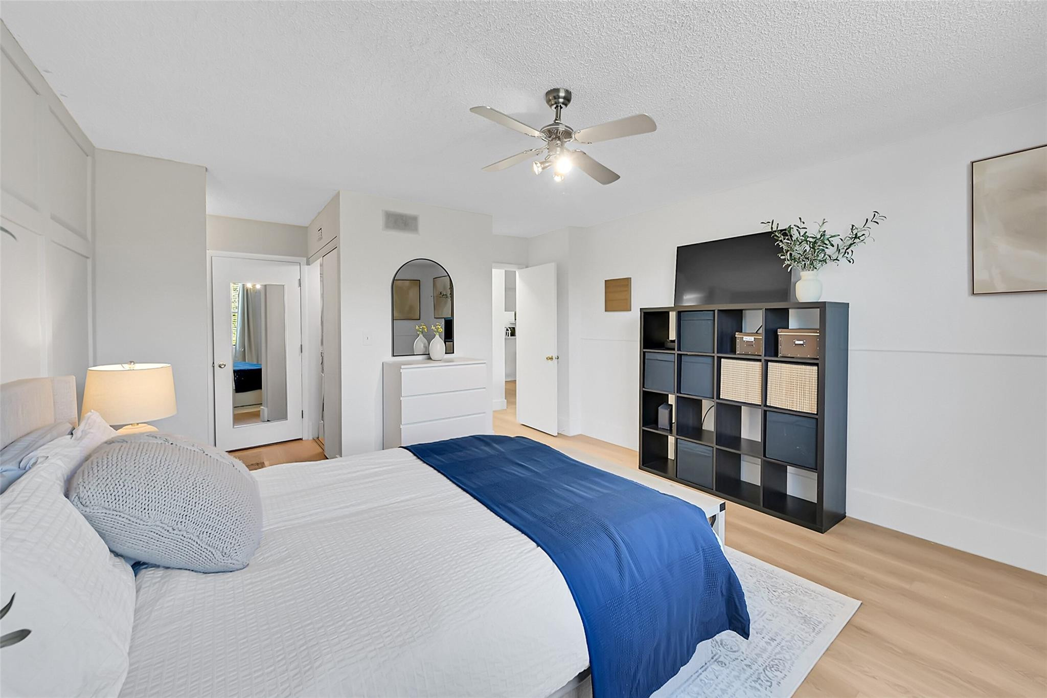 2660 Carambola Cir N 202