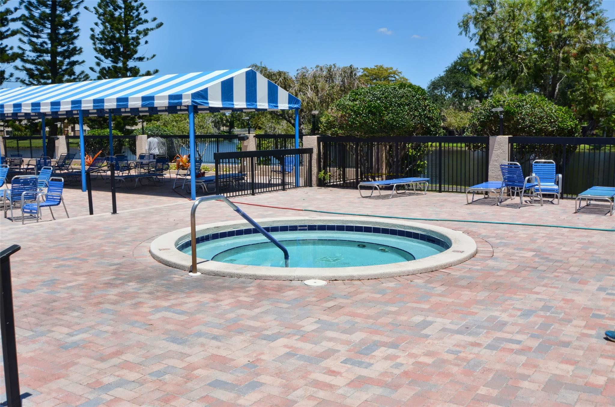 2660 Carambola Cir N 202