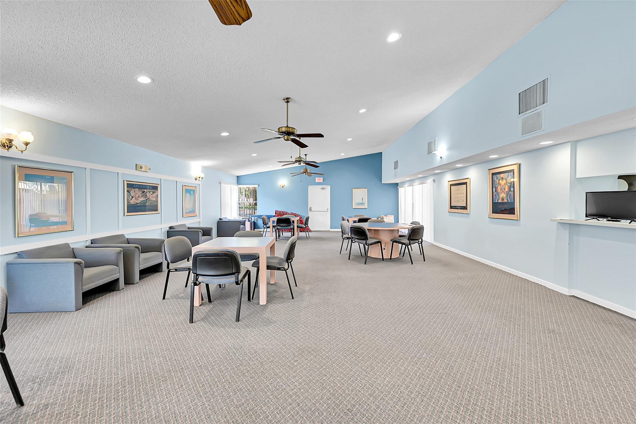 2660 Carambola Cir N 202