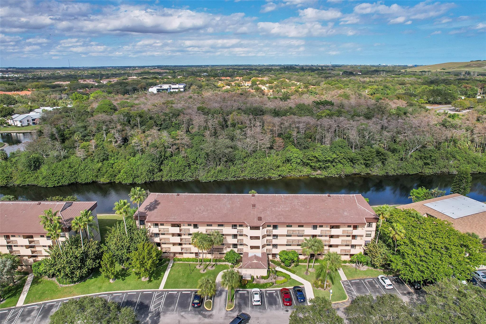 2660 Carambola Cir N 202