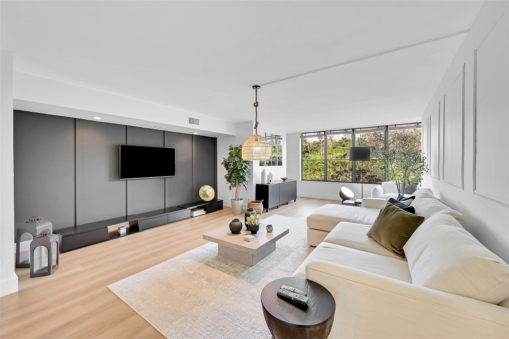 2660 Carambola Cir N 202