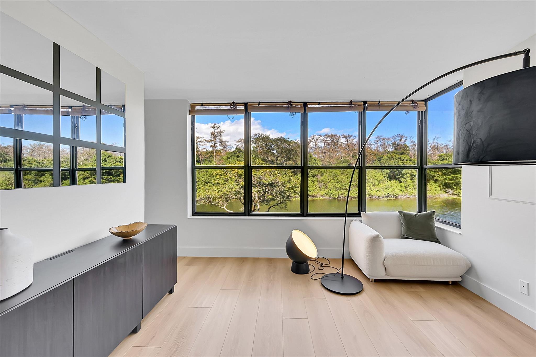 2660 Carambola Cir N 202