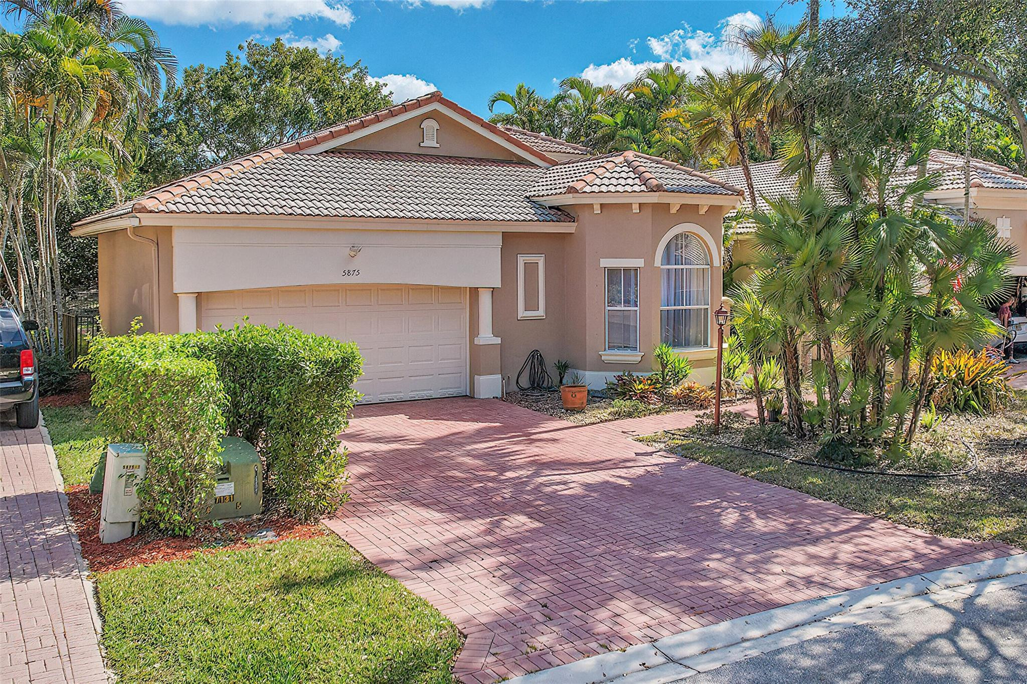5875 NW 119th Dr