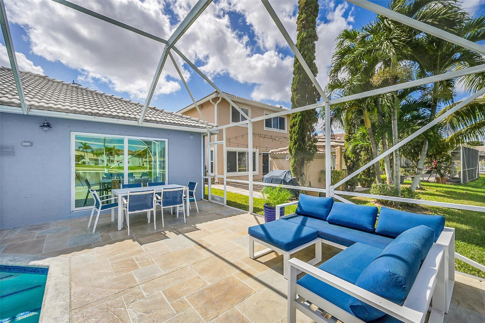 12321 NW 55th St