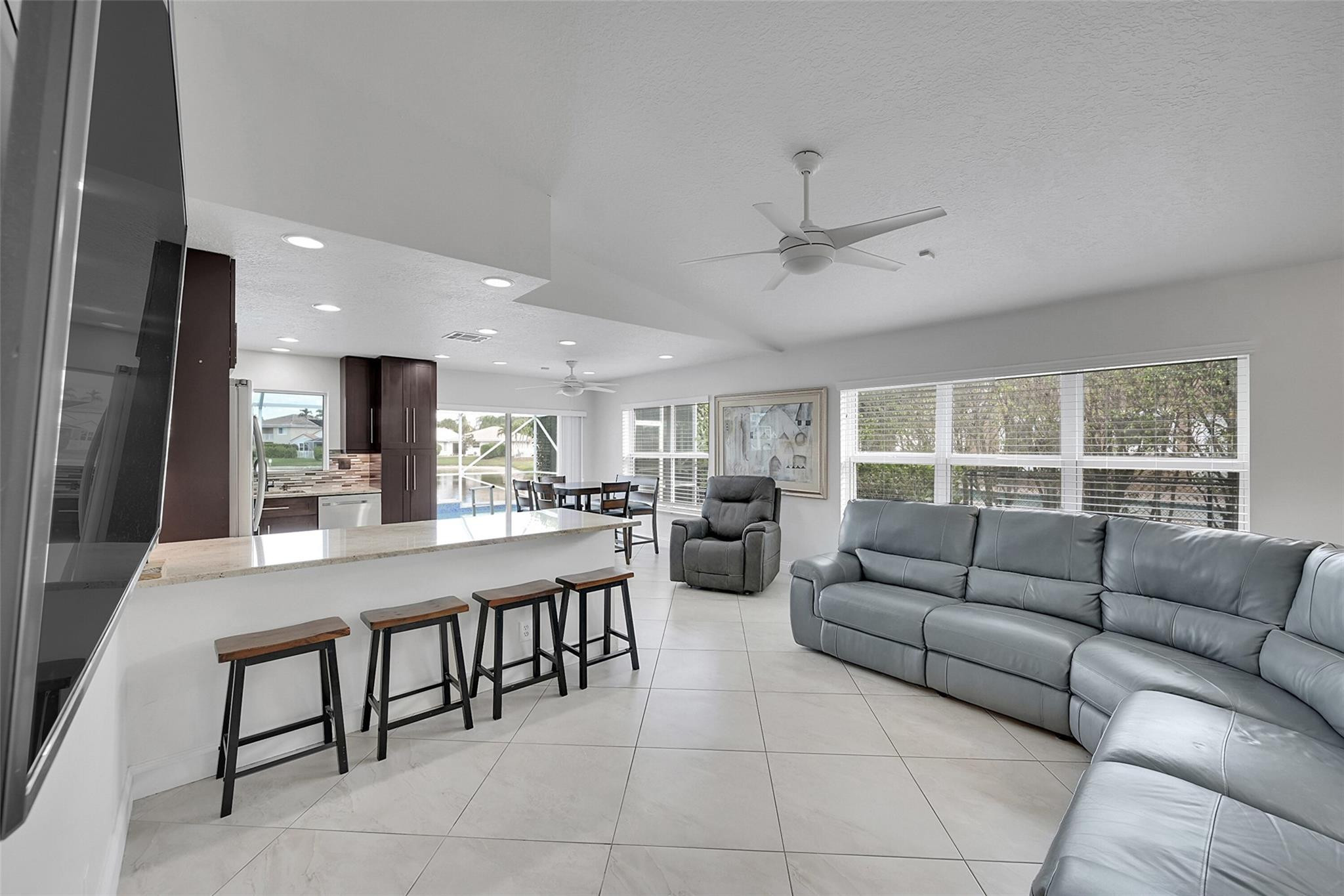 12321 NW 55th St