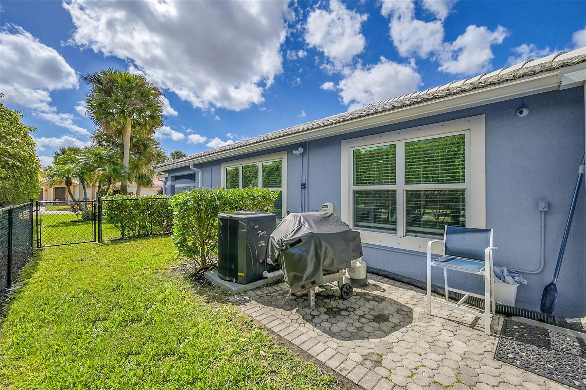 12321 NW 55th St