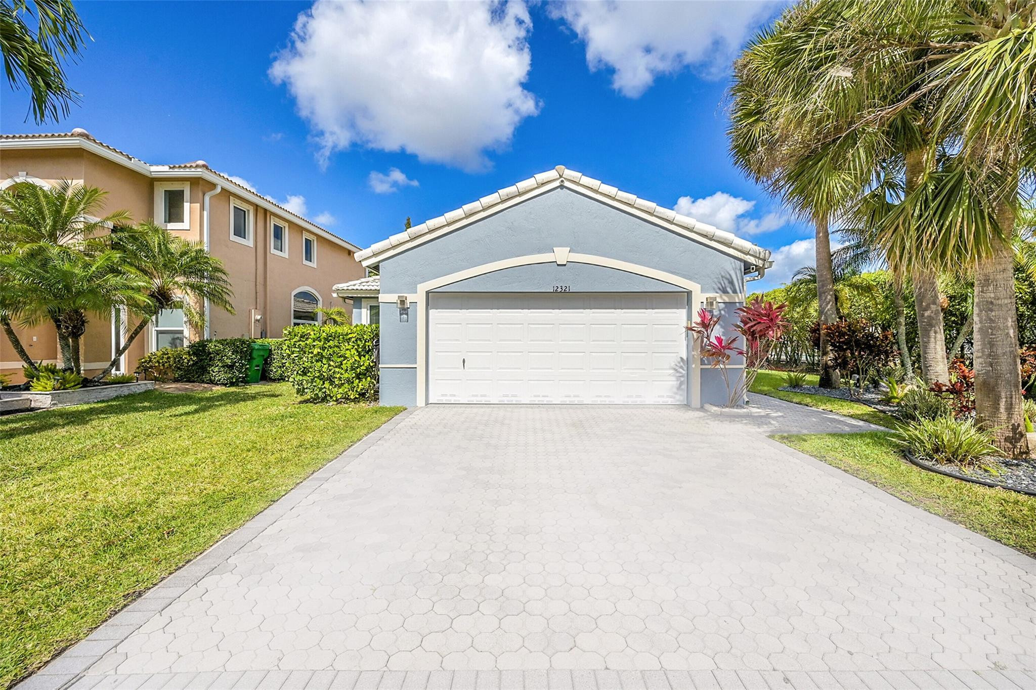 12321 NW 55th St