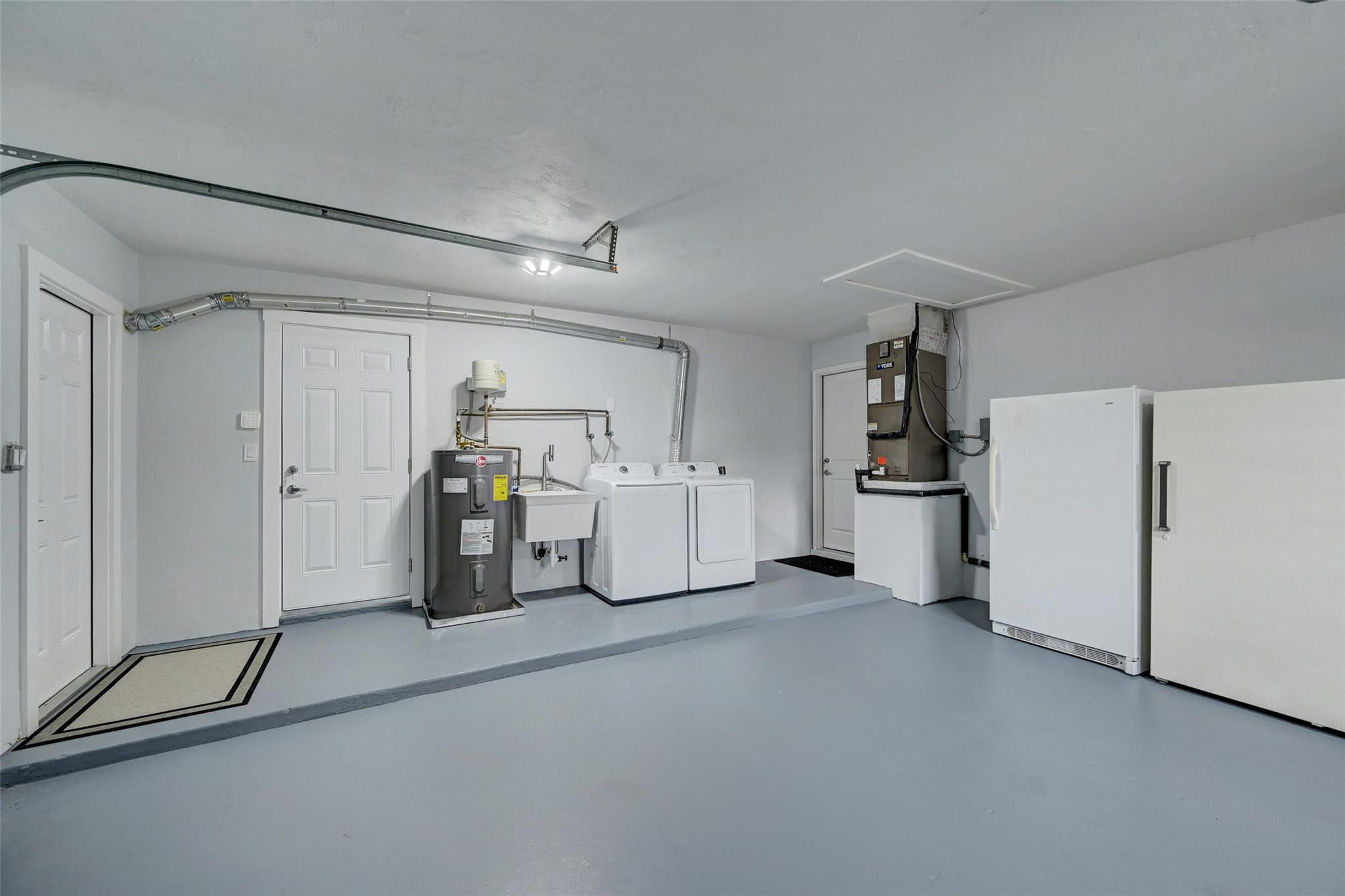 3560 NW 99th Ave