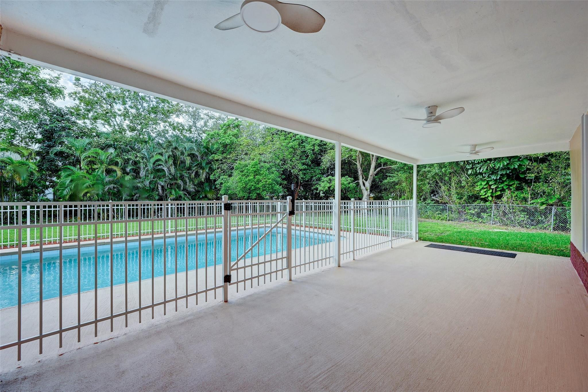 3560 NW 99th Ave