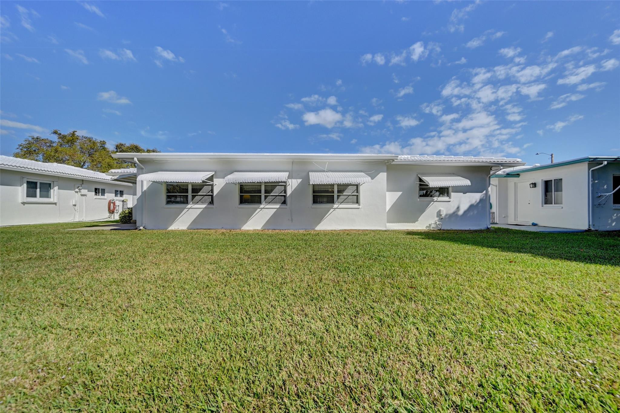 6700 NW 74th Pl