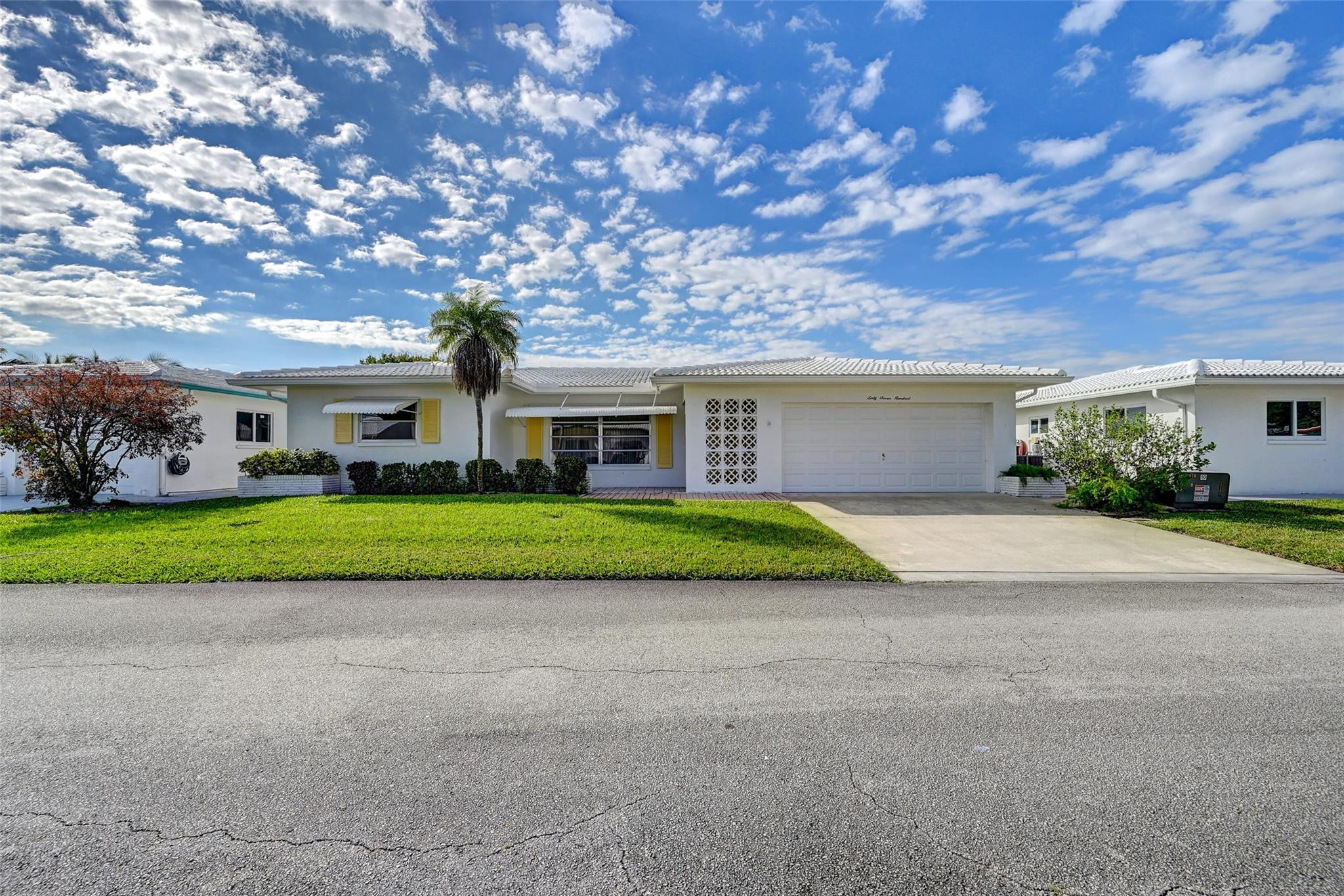 6700 NW 74th Pl