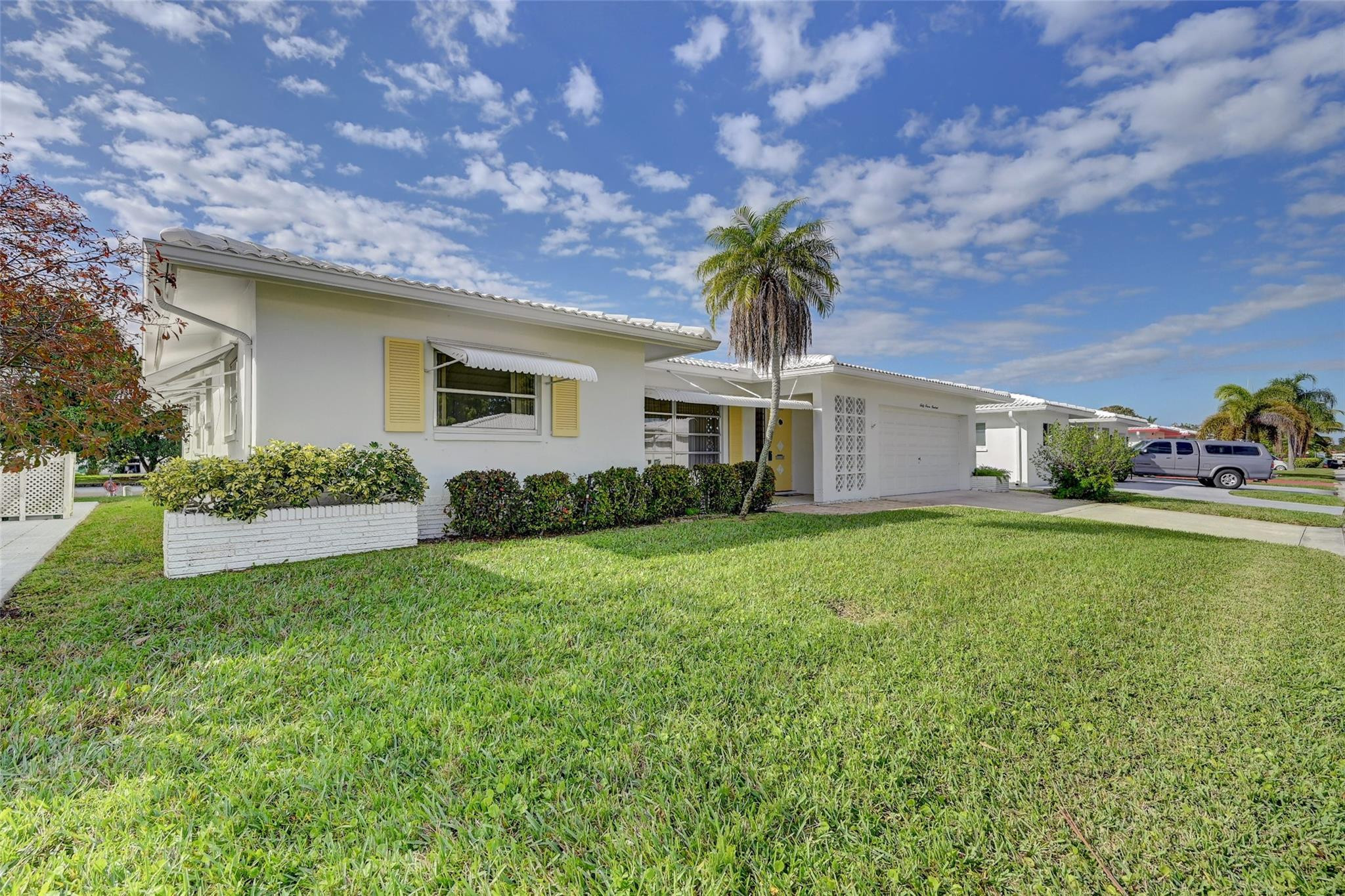 6700 NW 74th Pl