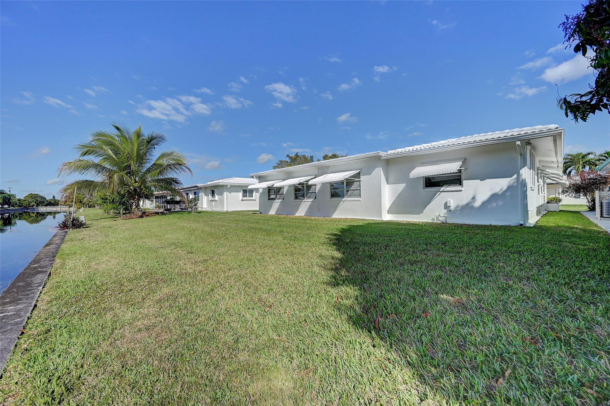 6700 NW 74th Pl