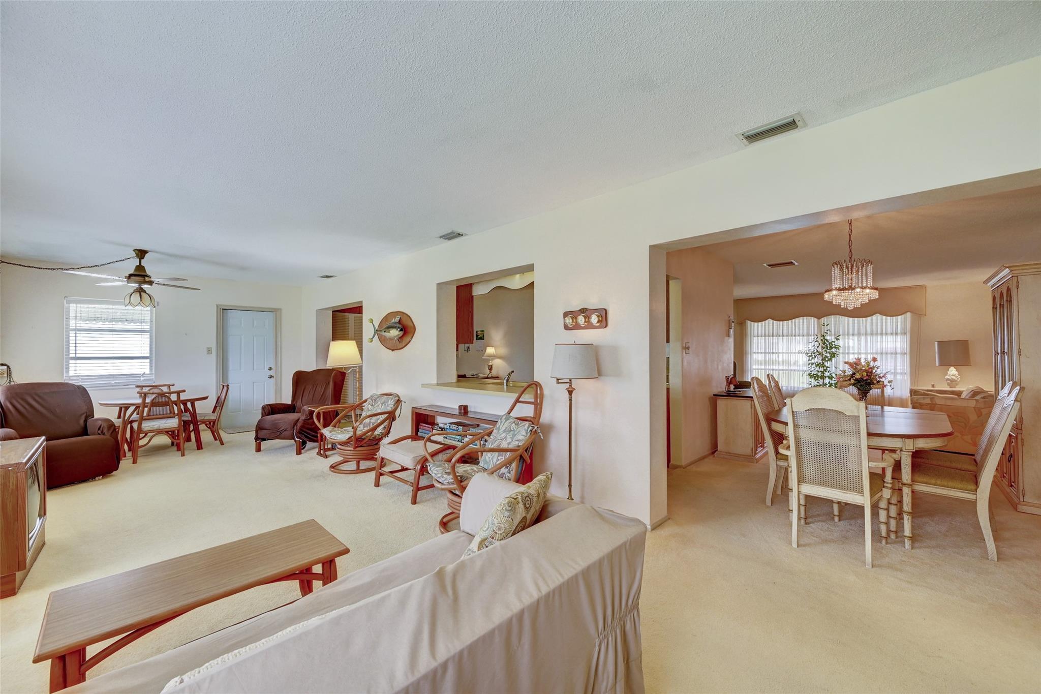6700 NW 74th Pl