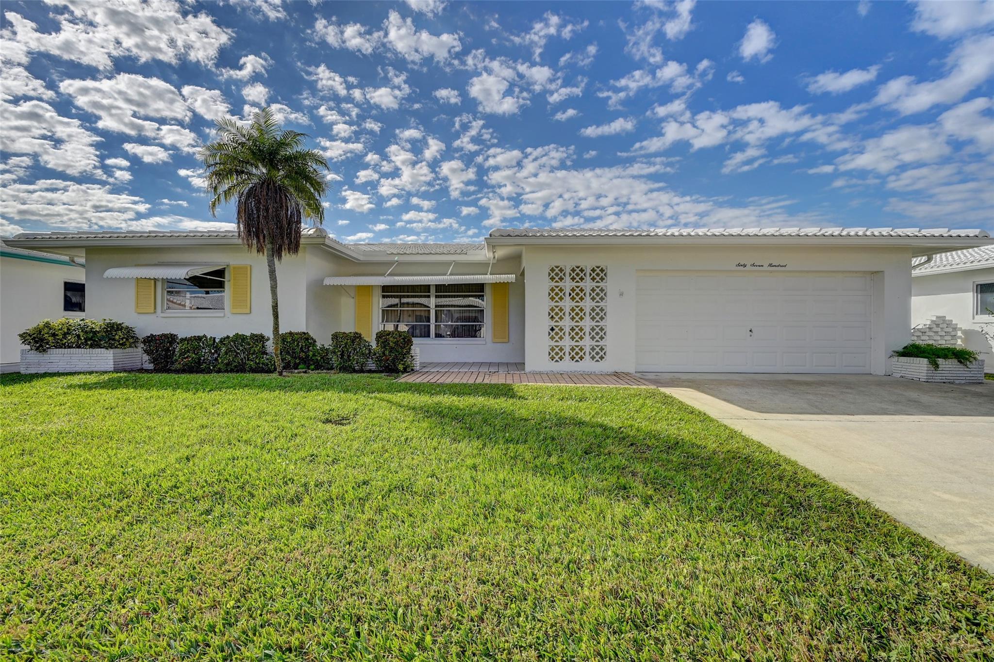 6700 NW 74th Pl