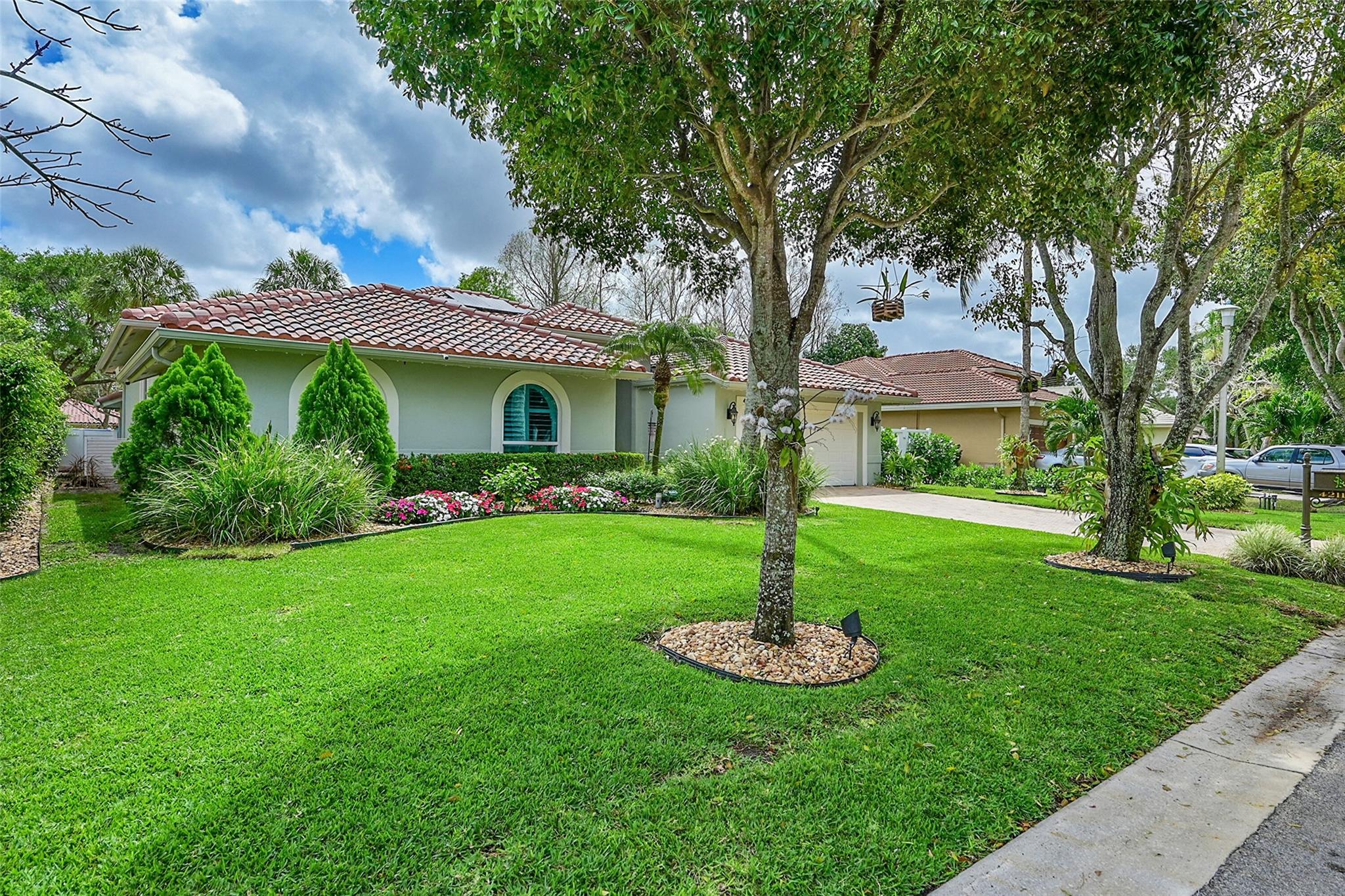 4211 NW 67th Ter