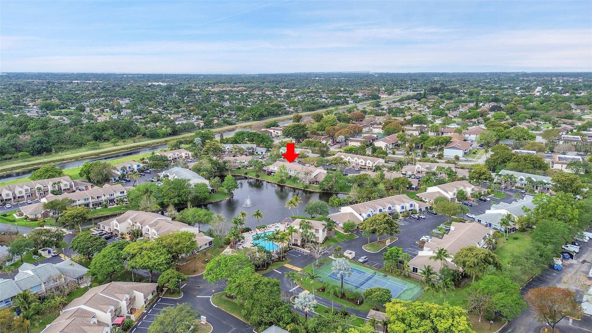 256 W Hemingway Cir