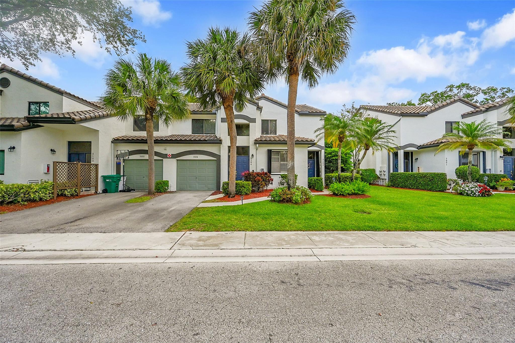 7525 NW 61st Ter 7525