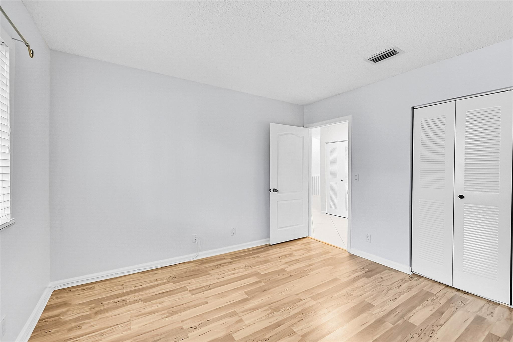 7525 NW 61st Ter 7525