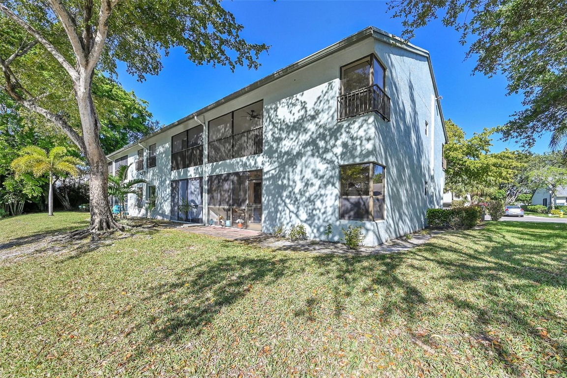 3860 N Carambola Cir 2957