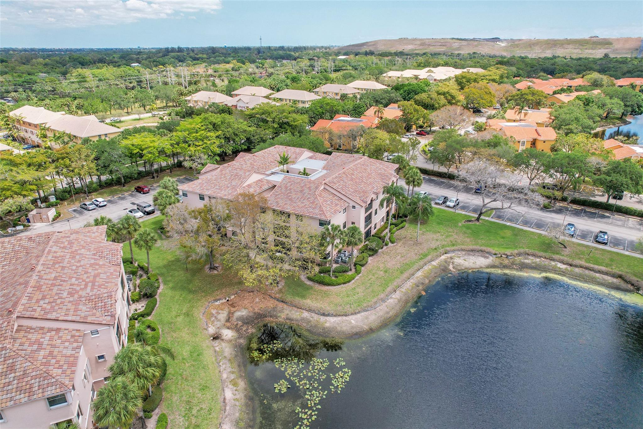 4161 Coral Tree Cir 365