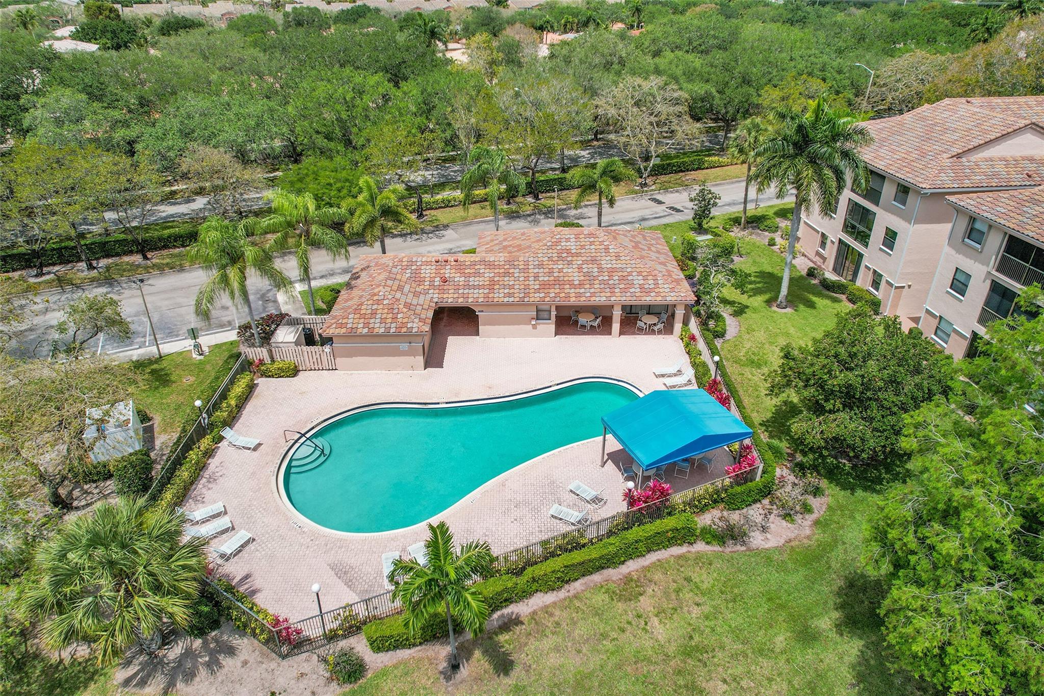 4161 Coral Tree Cir 365
