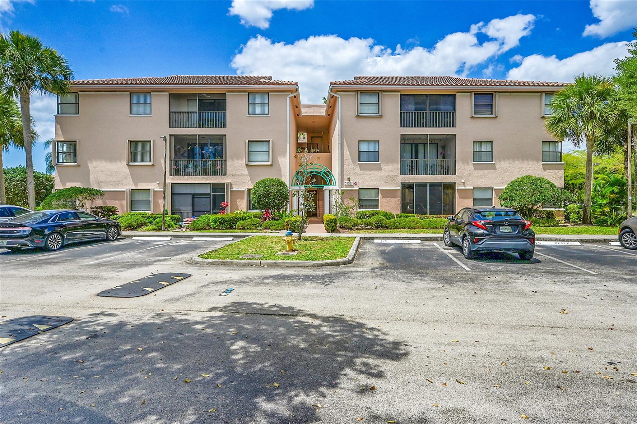 4161 Coral Tree Cir 365