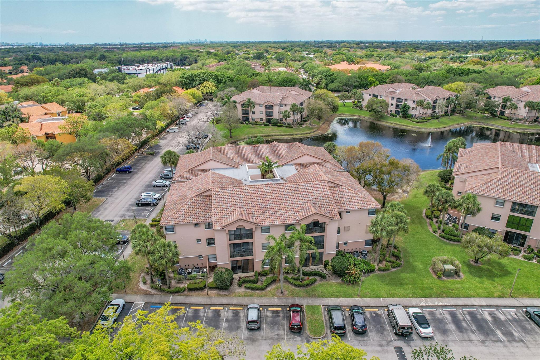 4161 Coral Tree Cir 365
