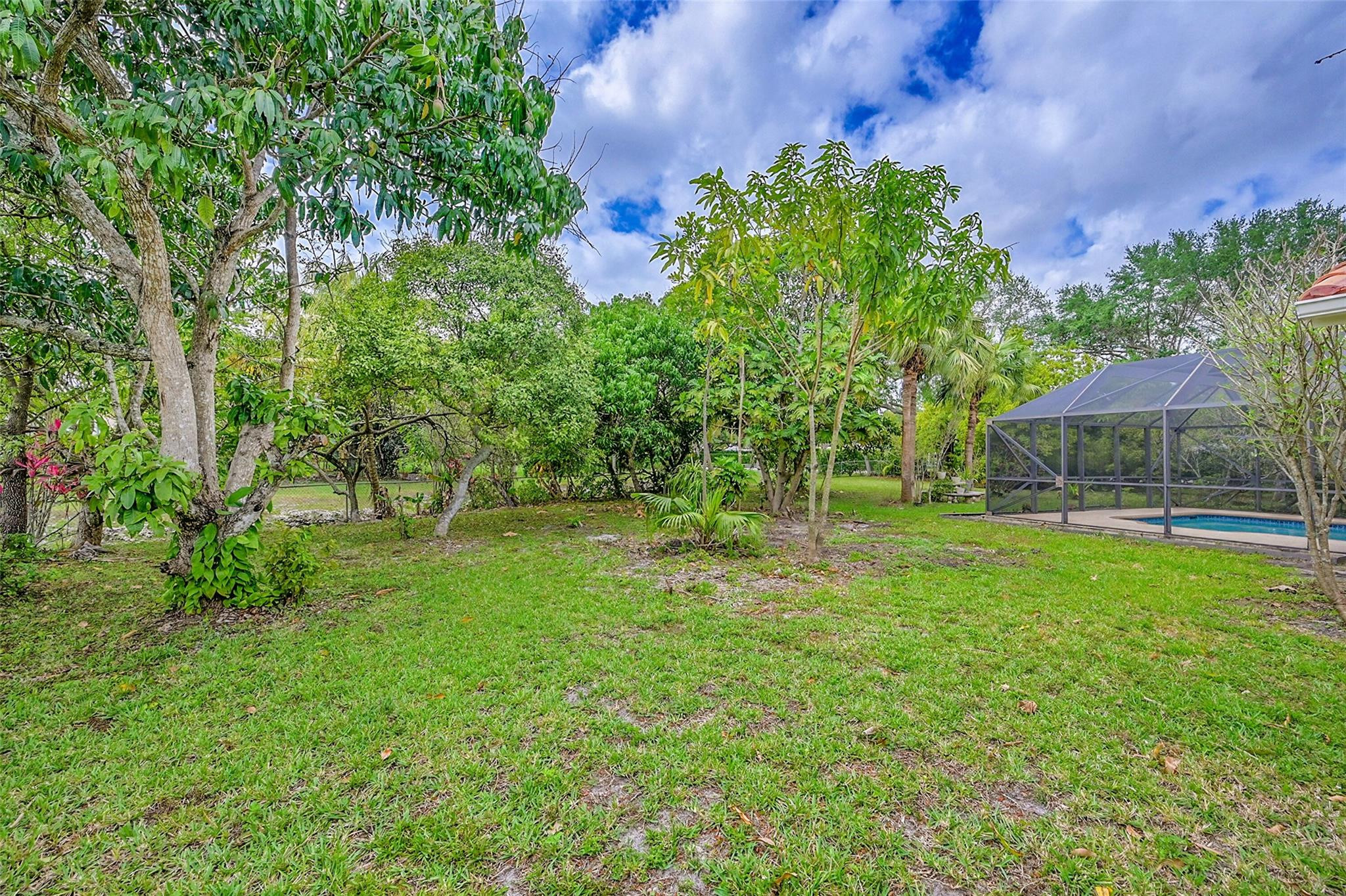 8899 NW 47th Dr