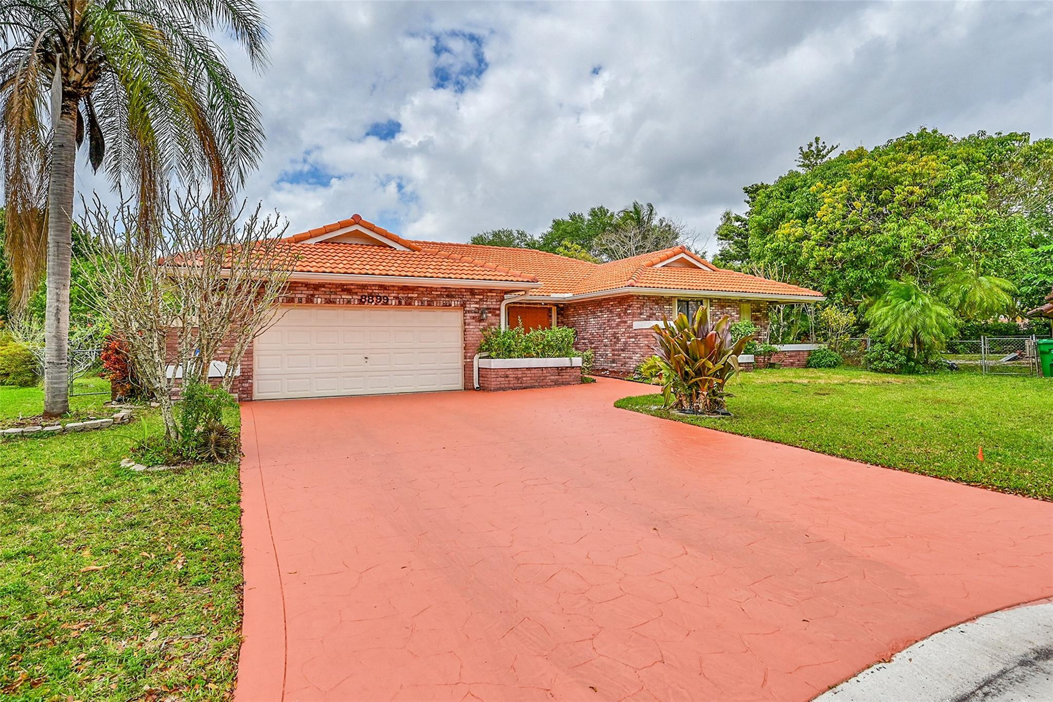 8899 NW 47th Dr