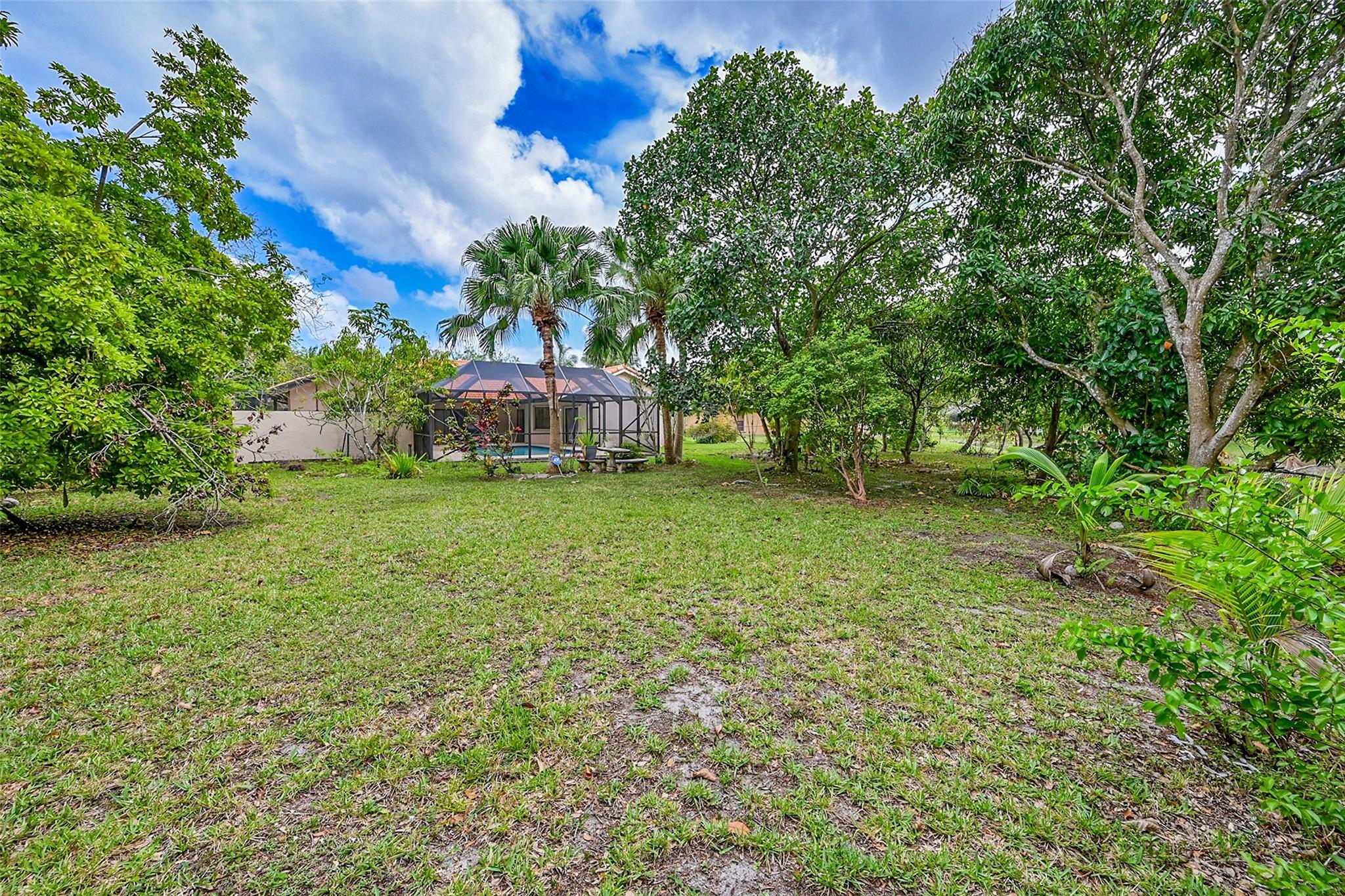 8899 NW 47th Dr