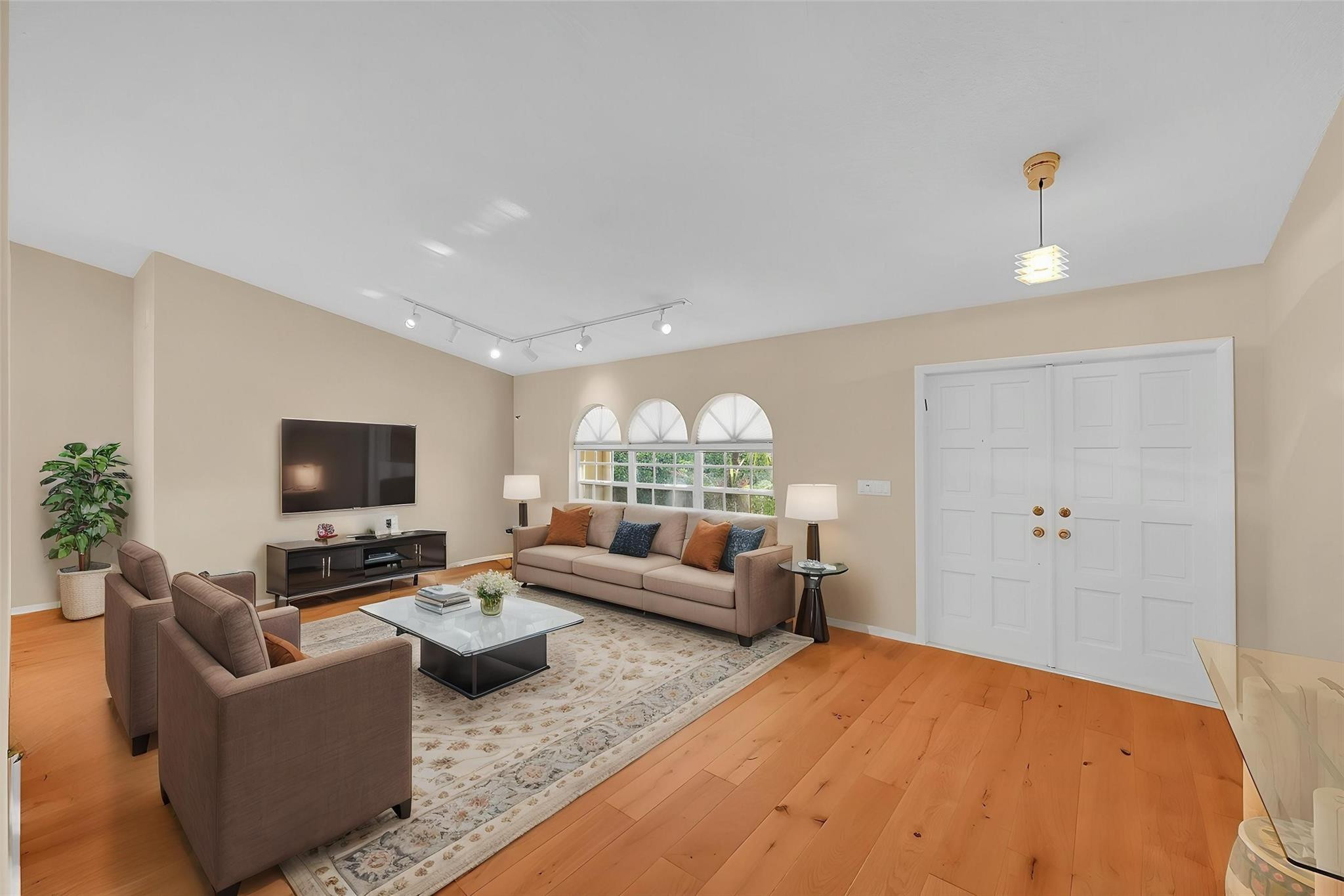4723 NW 100th Ter