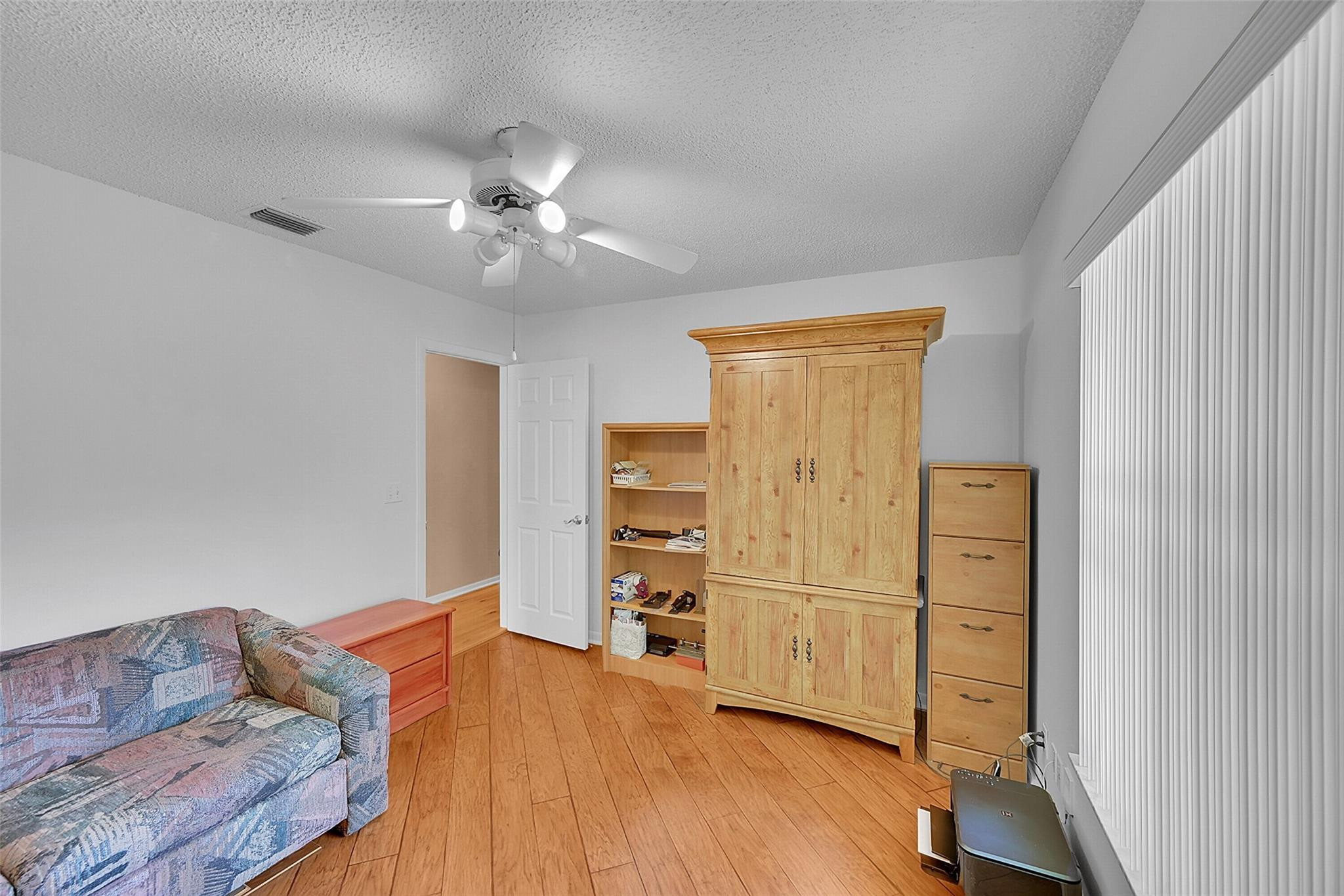 4723 NW 100th Ter