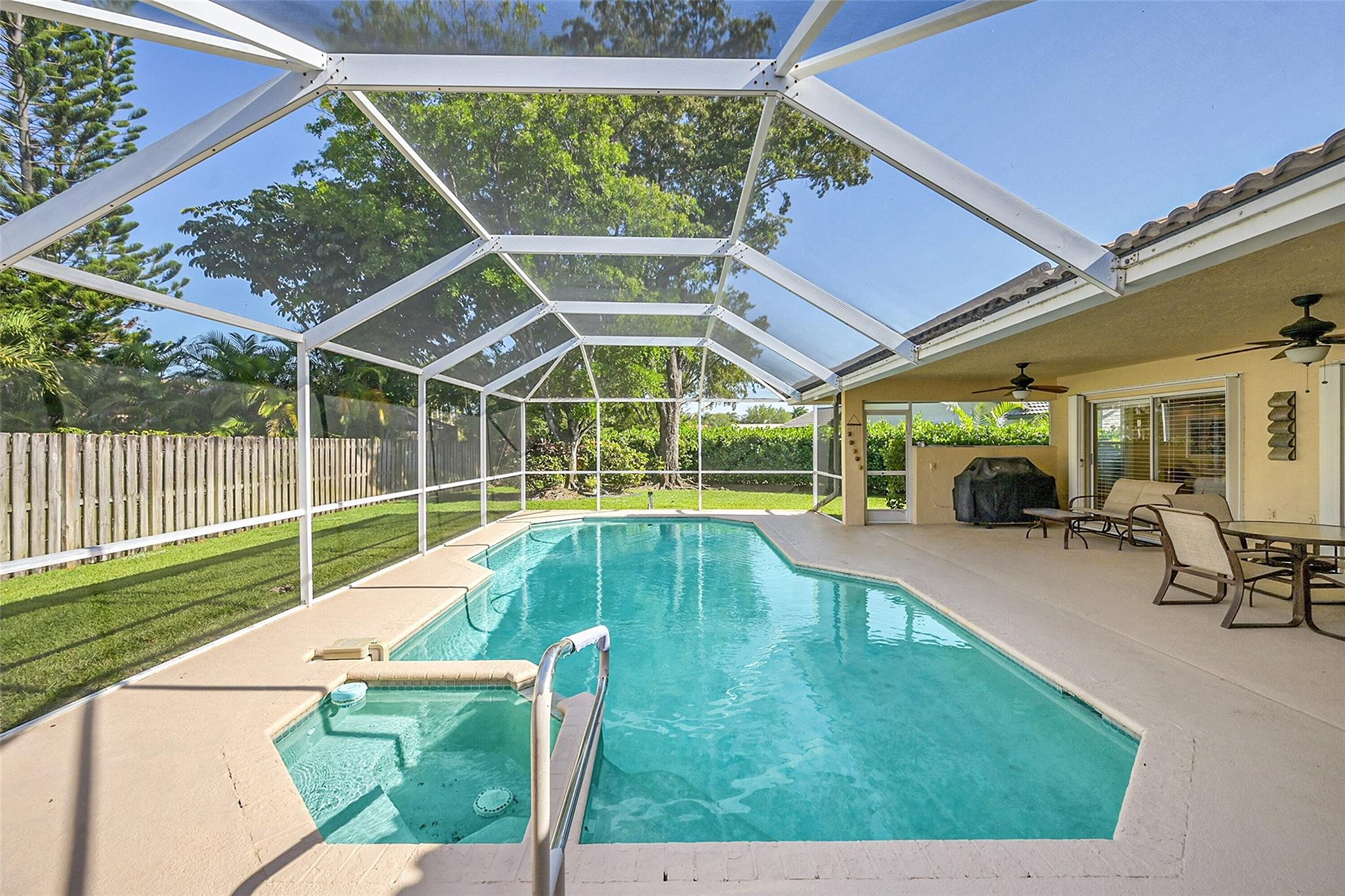 4723 NW 100th Ter