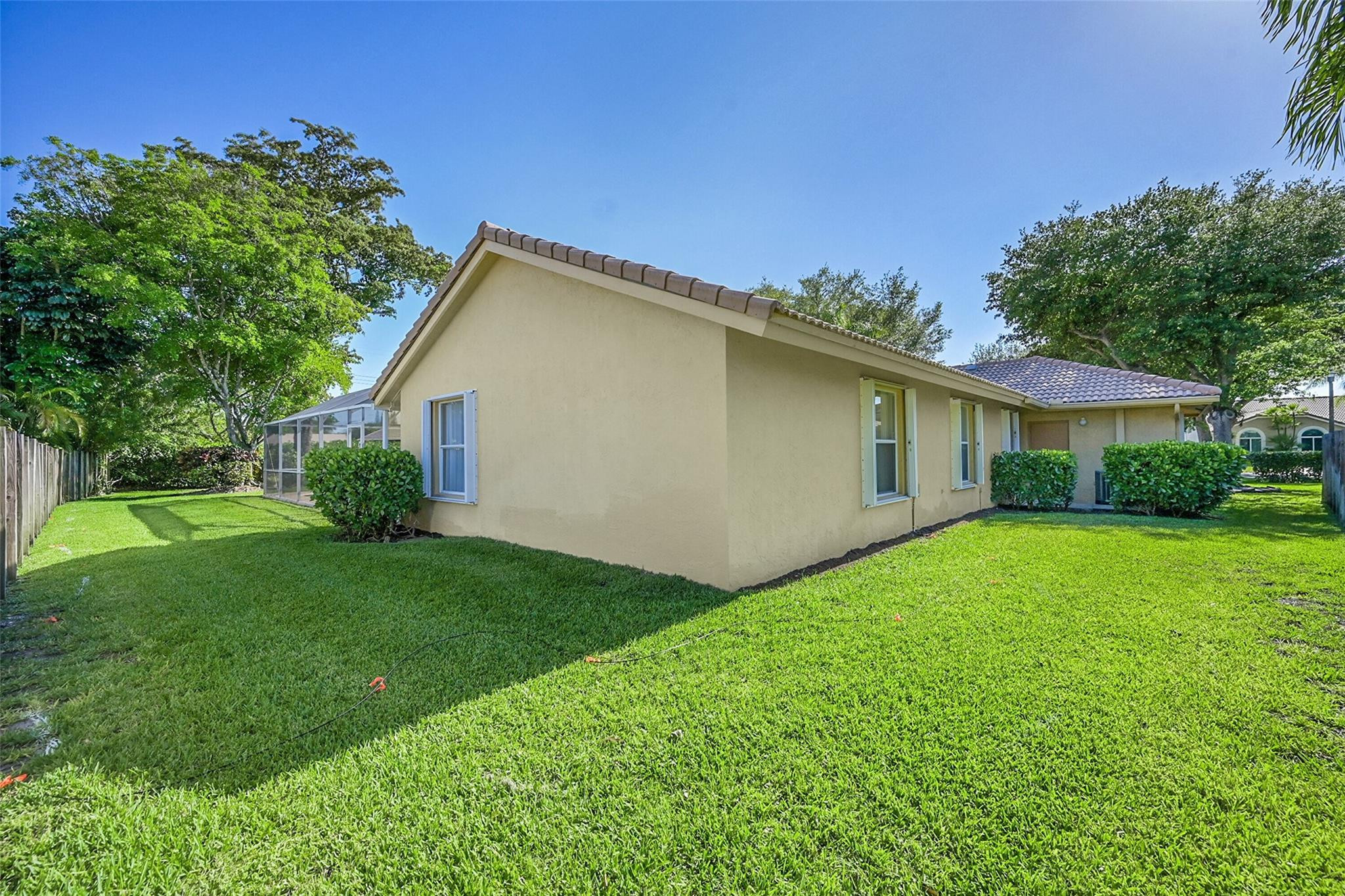 4723 NW 100th Ter