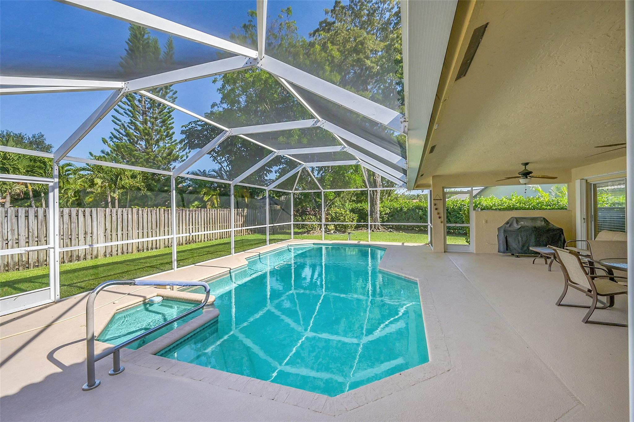 4723 NW 100th Ter
