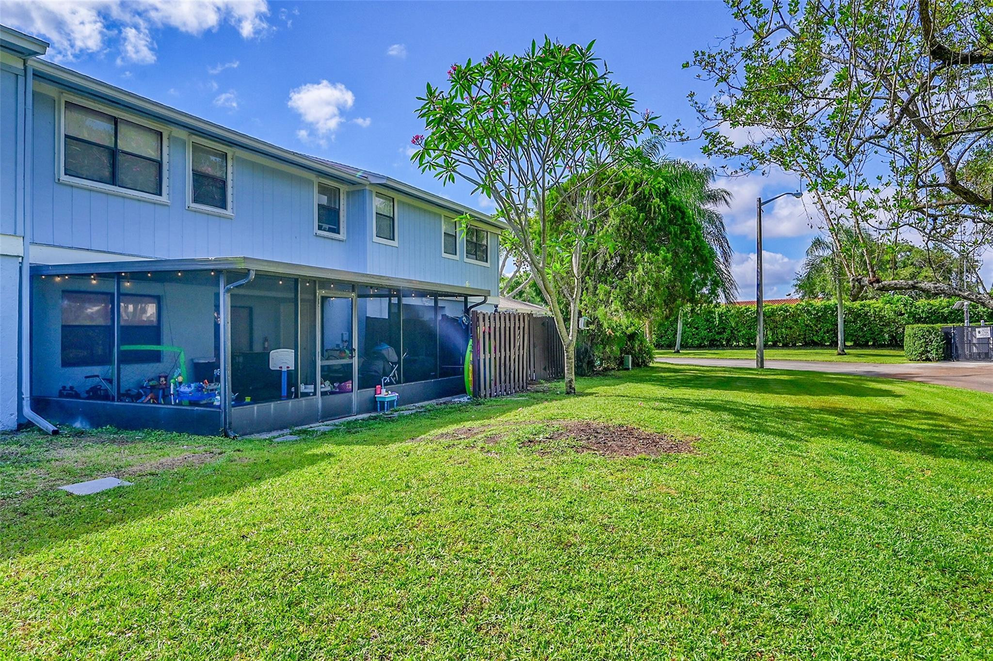 16419 Strawberry Way