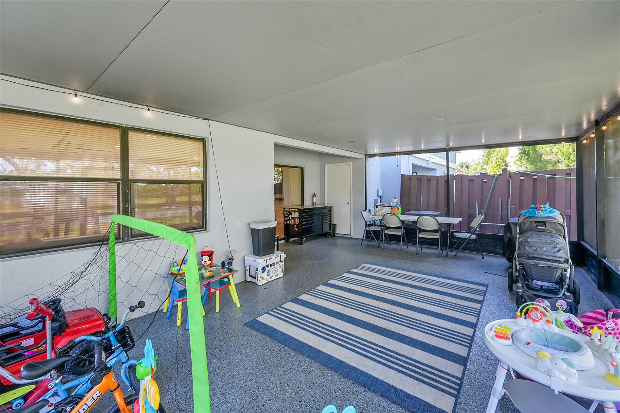 16419 Strawberry Way