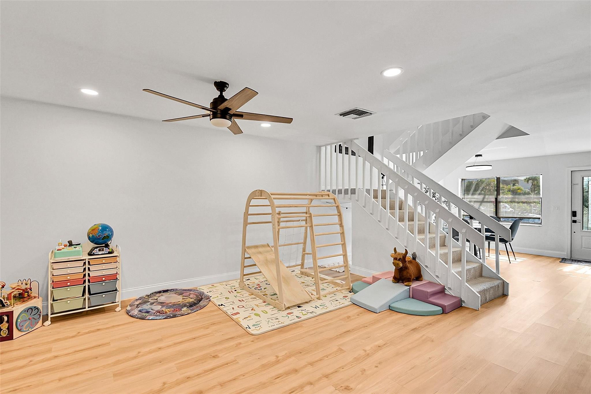 16419 Strawberry Way