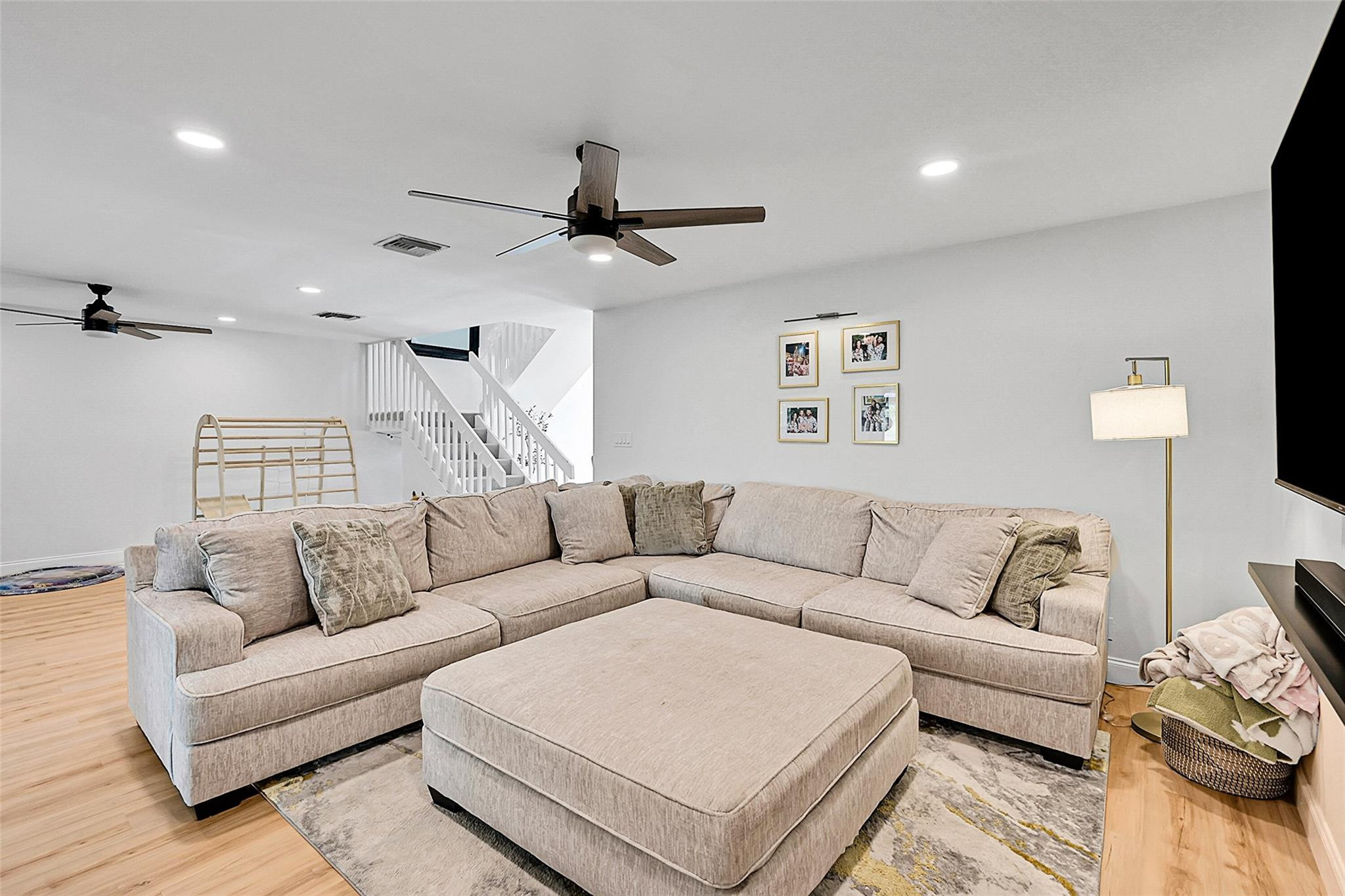 16419 Strawberry Way