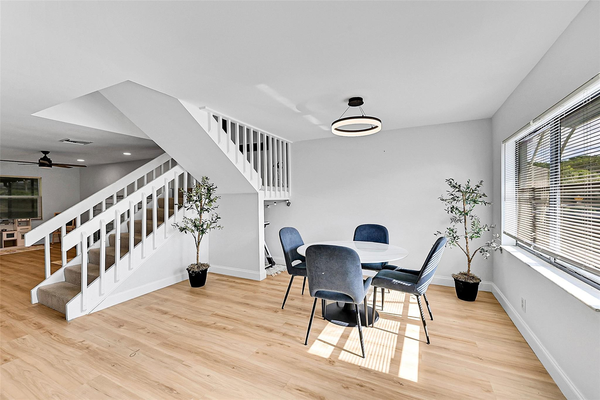 16419 Strawberry Way