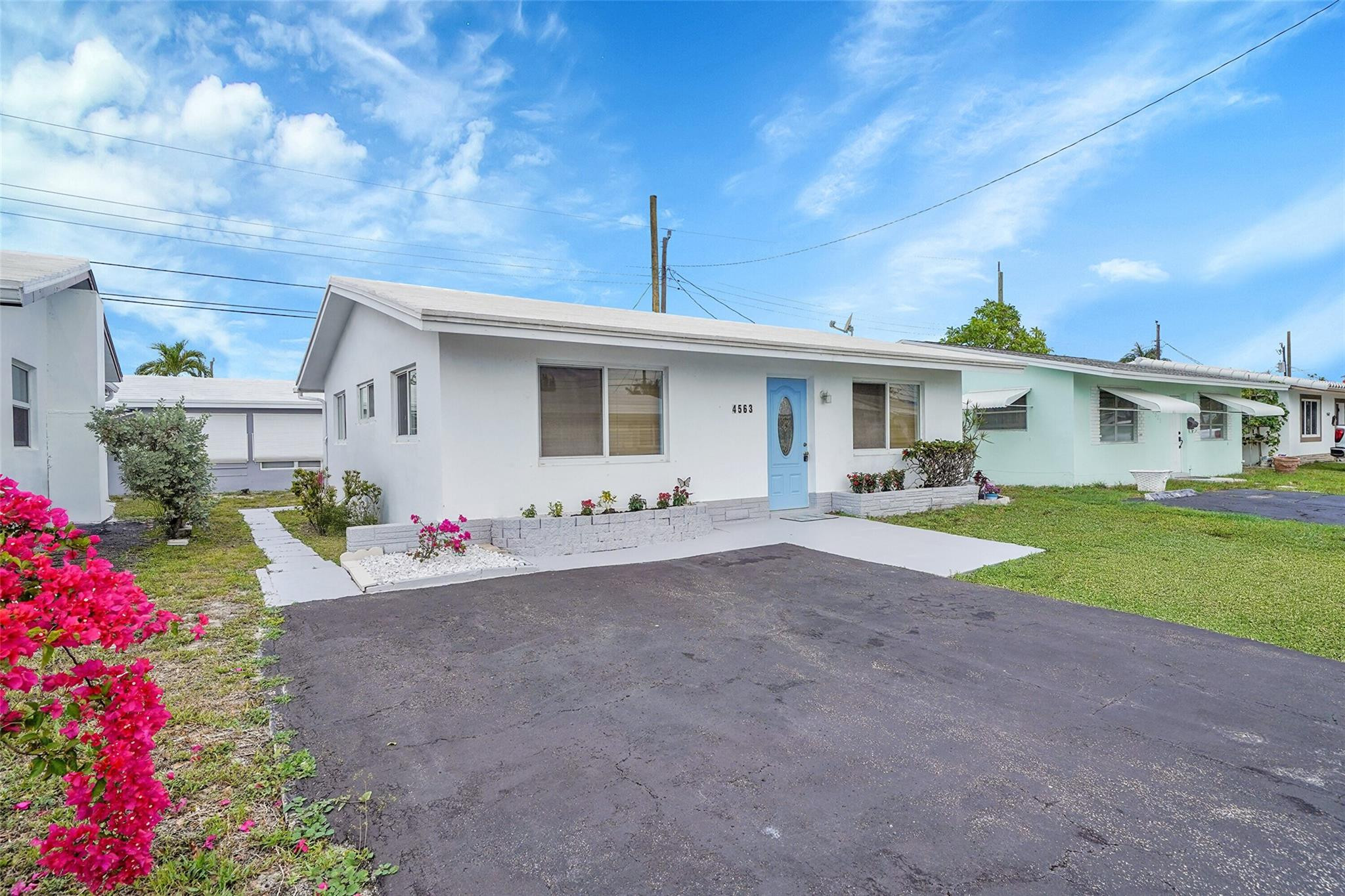 4563 NW 16th Way