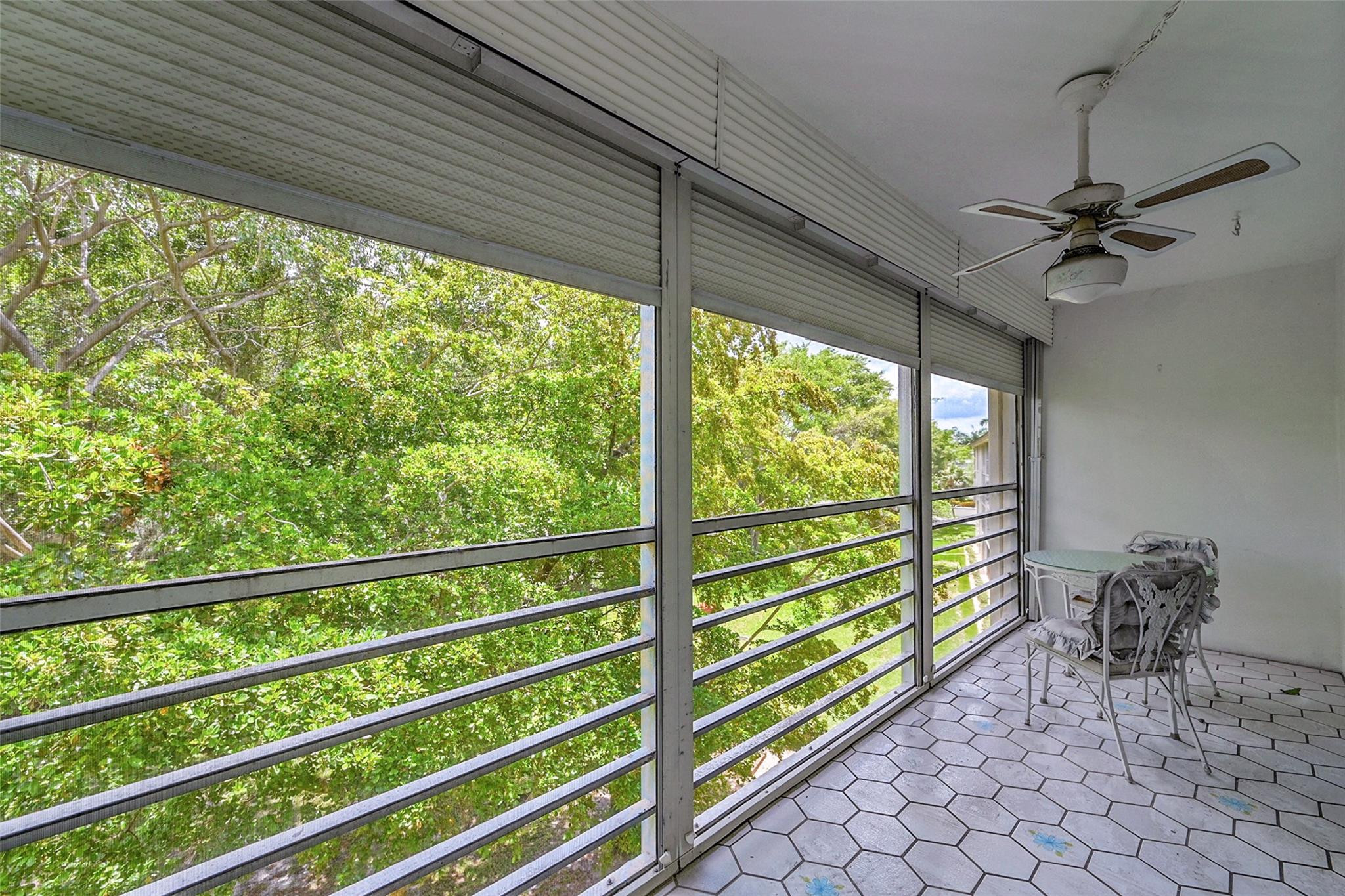 2404 Antigua Cir F4