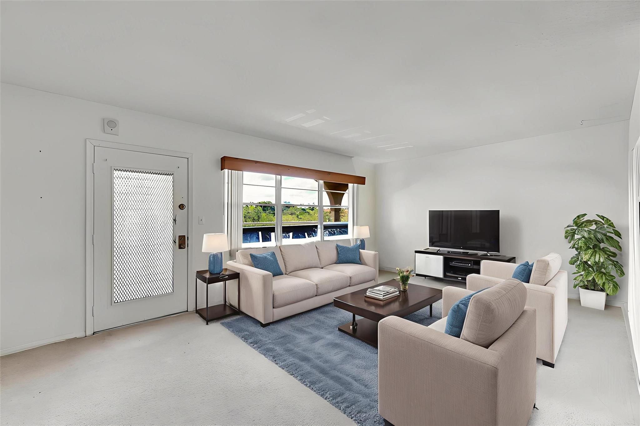 2404 Antigua Cir F4